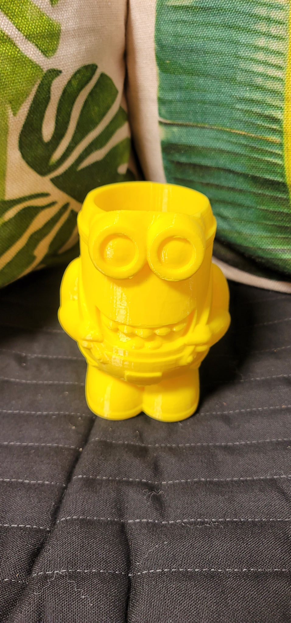 minion plant pot Minion planter pot – Han's House of Plants